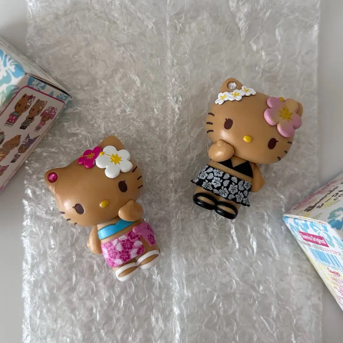 サンリオ常夏フィギュア日焼けキティピンク+黒人